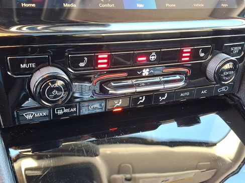 Used 2021 Jeep Grand Cherokee L Limited image 17