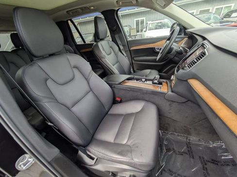 Certified 2023 Volvo XC90 T8 Plus AWD/4WD image 30