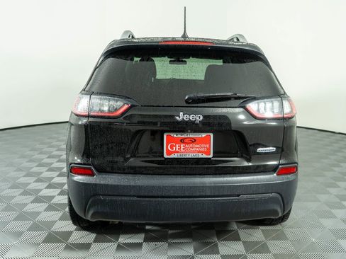 Used 2019 Jeep Cherokee Latitude w/ Popular Appearance Group image 5