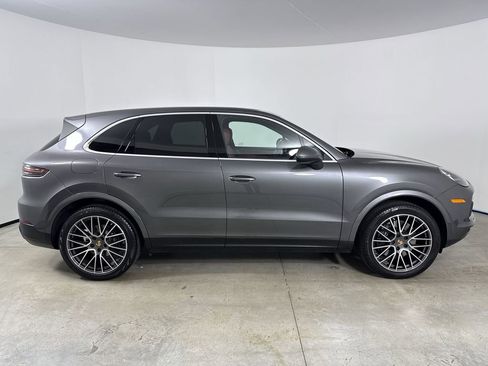 Certified 2023 Porsche Cayenne Platinum Edition AWD/4WD image 8