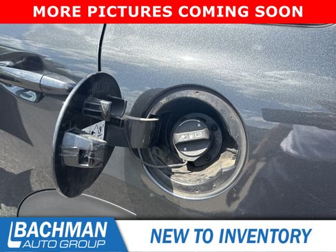 Used 2022 Kia Niro EX FWD image 12