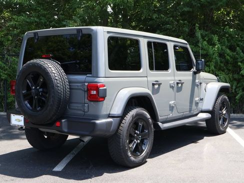 Used 2021 Jeep Wrangler Unlimited Sahara AWD/4WD image 8