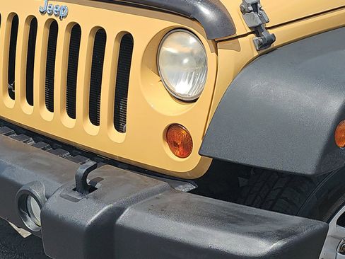 Used 2013 Jeep Wrangler Sport w/ Connectivity Group AWD/4WD image 32
