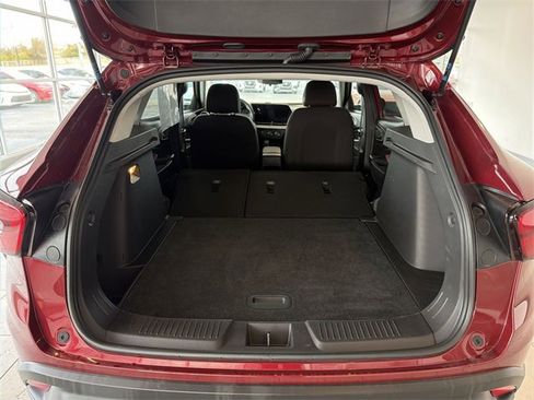 Certified 2025 Chevrolet Trax LS image 16