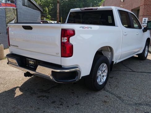Used 2023 Chevrolet Silverado 1500 LT AWD/4WD image 4