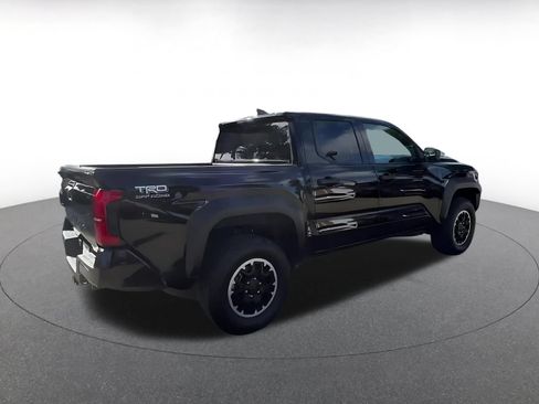 Used 2025 Toyota Tacoma TRD Off-Road AWD/4WD image 11
