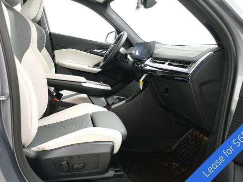 Used 2025 BMW X2 xDrive28i w/ Technology Package AWD/4WD image 38