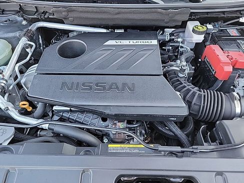 Used 2023 Nissan Rogue S image 32