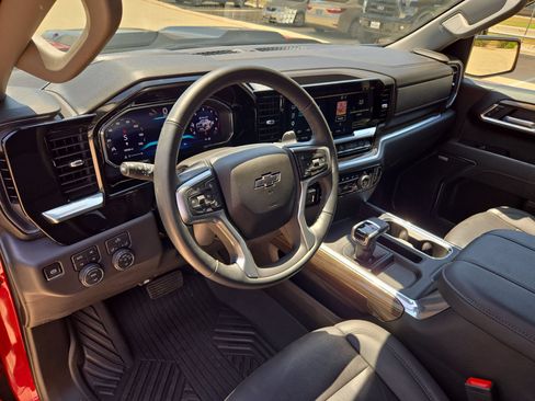 Certified 2026 Chevrolet Silverado 1500 LT Trail Boss w/ Convenience Package II AWD/4WD image 10