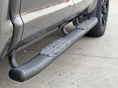 Used 2019 Toyota Tundra SR5 w/ SR5 Upgrade Package image 10