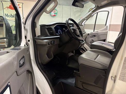 Used 2020 Ford Transit 250 Low Roof w/ Exterior Upgrade Package RWD image 24