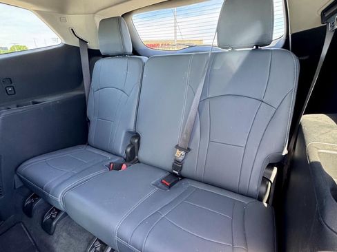 Used 2020 Buick Enclave Premium w/ Surround and Sites Package AWD/4WD image 10