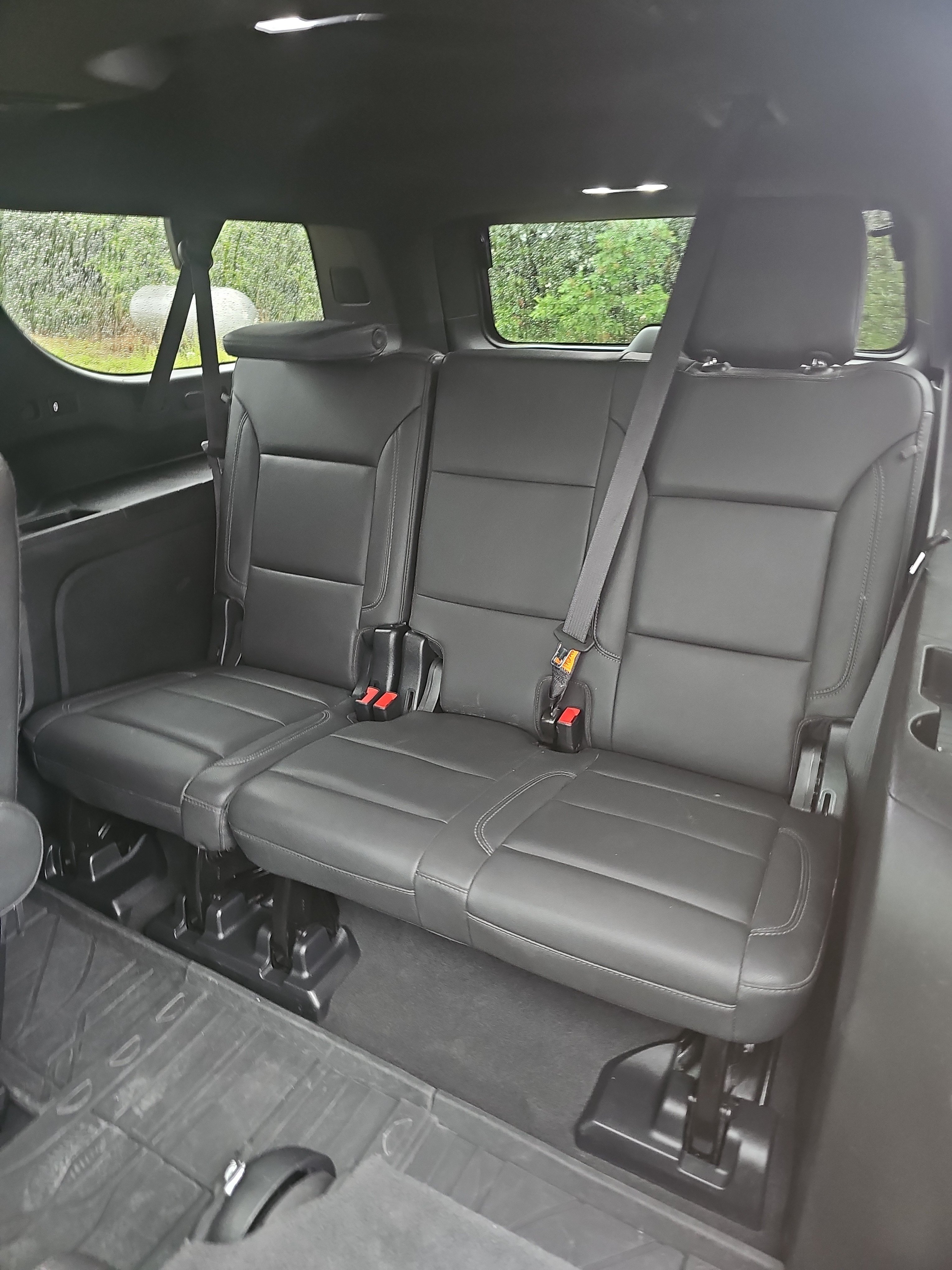 Used 2023 Chevrolet Suburban LT AWD/4WD image 18
