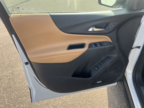 Used 2020 Chevrolet Equinox Premier image 15