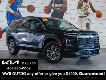 Used 2024 Chevrolet Traverse LT