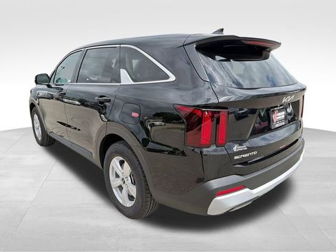 New 2026 Kia Sorento LX FWD image 5