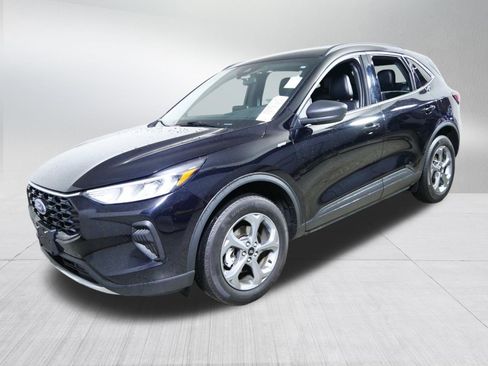 Used 2025 Ford Escape ST-Line AWD/4WD image 3