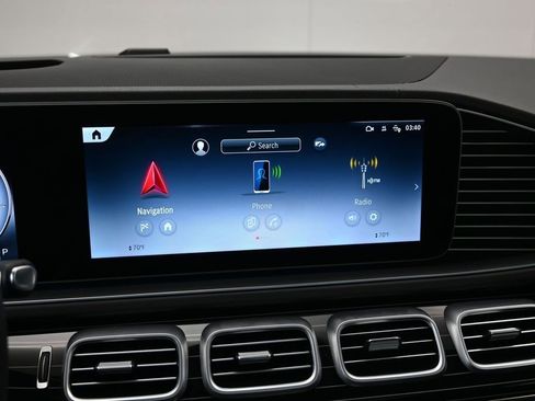 Used 2024 Mercedes-Benz Maybach GLS 600 4MATIC image 15