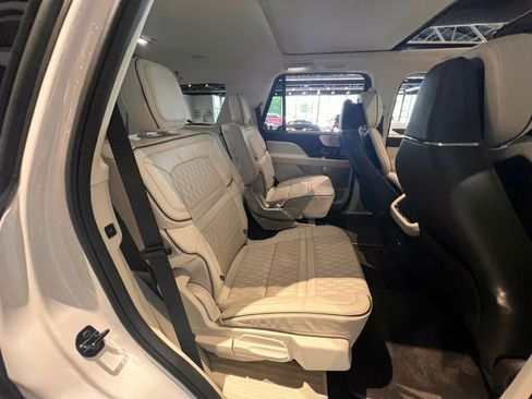 Used 2024 Lincoln Navigator Black Label AWD/4WD image 29