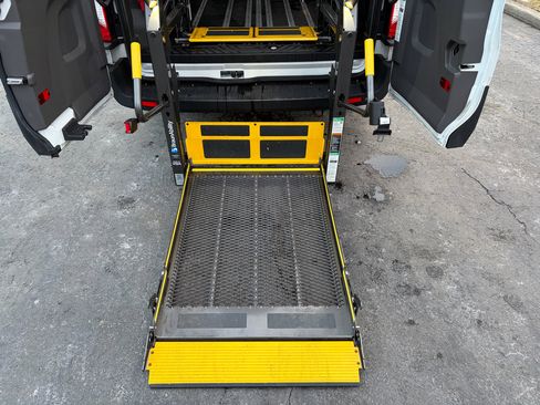 Used 2020 Ford Transit 150 XL image 21