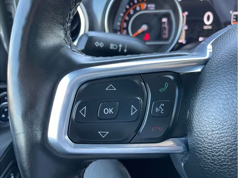 Used 2022 Jeep Wrangler Unlimited Sahara AWD/4WD image 27