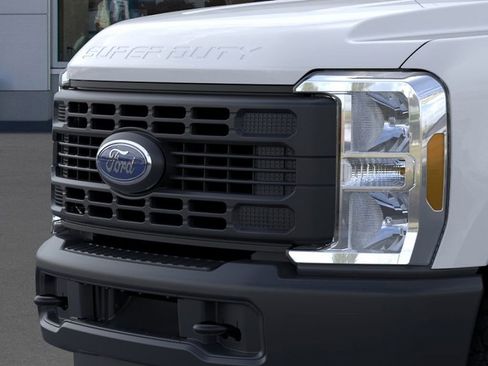 New 2026 Ford F250 XL w/ XL Off-Road Package AWD/4WD image 17