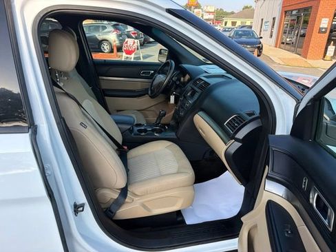 Used 2016 Ford Explorer FWD image 39