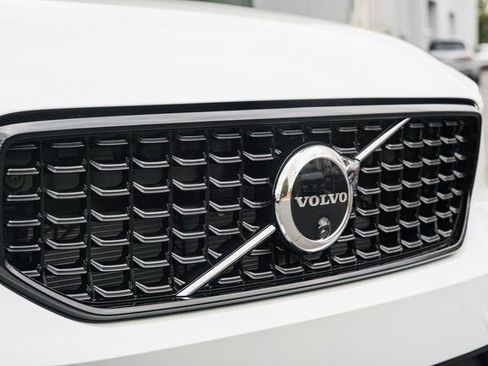 New 2026 Volvo XC40 B5 Ultra w/ Protection Package Premier image 13