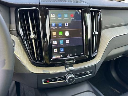 Certified 2025 Volvo XC60 B5 Ultra w/ Protection Package Premier image 24