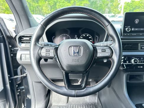 Used 2023 Honda Pilot Sport image 26