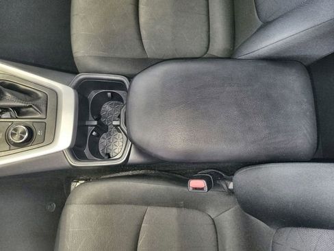 Used 2025 Toyota RAV4 XLE image 21