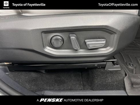 Used 2023 Toyota Tundra Limited AWD/4WD image 12