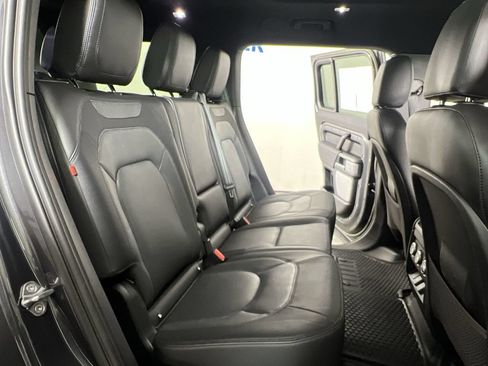 Used 2023 Land Rover Defender 130 X-Dynamic SE AWD/4WD image 29