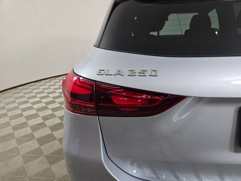 Certified 2026 Mercedes-Benz GLA 250 4MATIC image 11