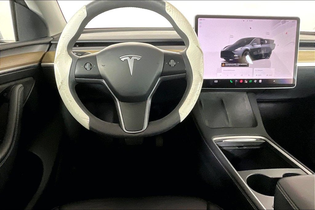 Used 2023 Tesla Model Y Long Range AWD/4WD image 4