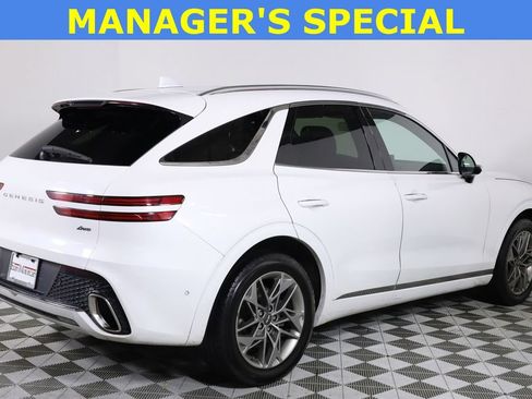 Used 2022 Genesis GV70 2.5T w/ Advanced Package AWD/4WD image 6