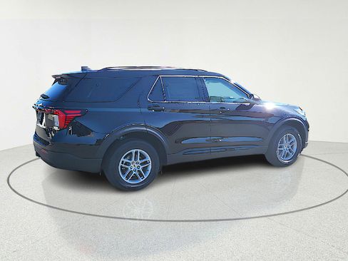 New 2026 Ford Explorer Active image 9