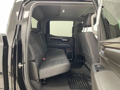 Used 2022 Chevrolet Silverado 1500 LT AWD/4WD image 14