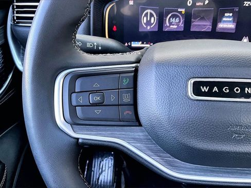 Used 2024 Jeep Wagoneer L Series II w/ Flexible Seating Group image 21