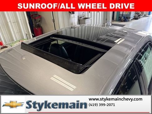 Used 2017 Chrysler 300 S w/ 300S Premium Group AWD/4WD image 2