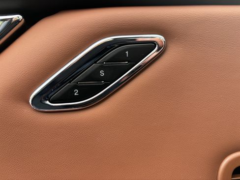 Used 2022 Maserati Quattroporte Modena Q4 image 26