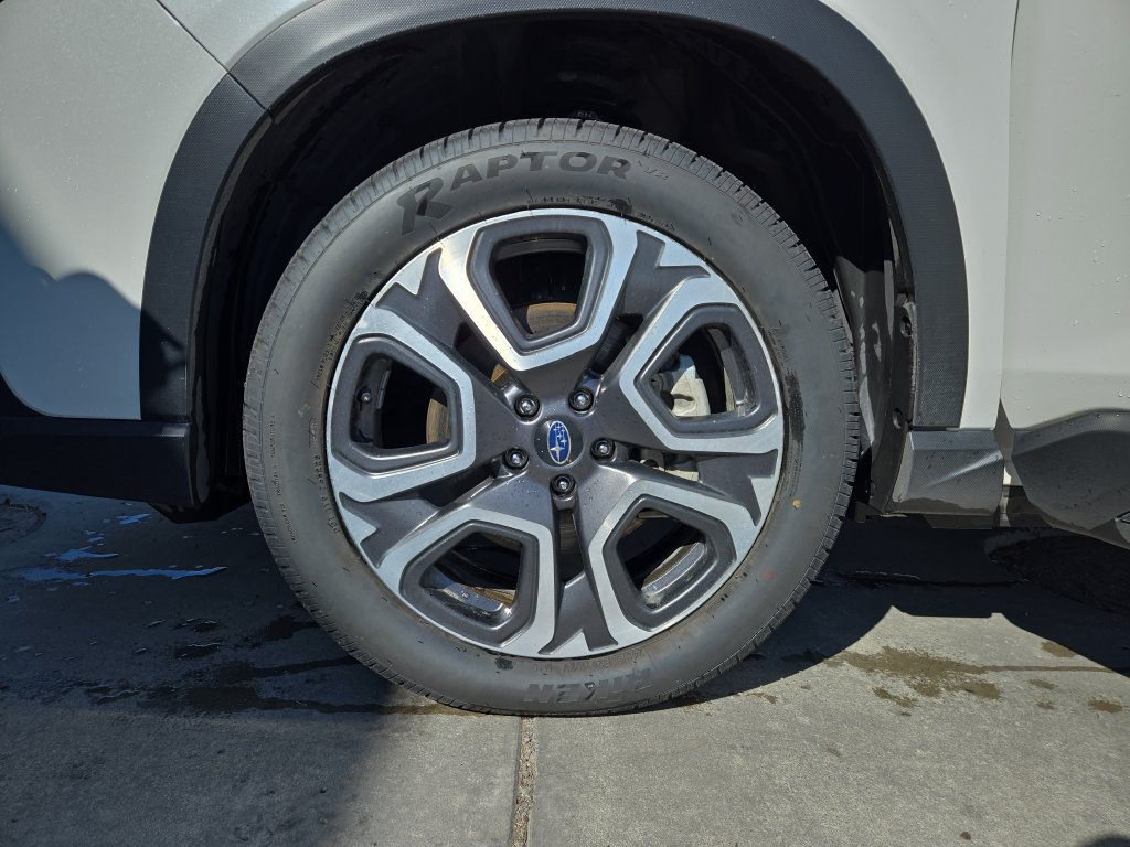 Used 2024 Subaru Ascent Limited AWD/4WD image 10