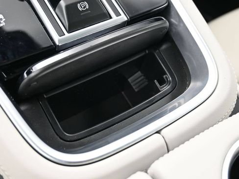 Certified 2023 Porsche Panamera 4 AWD/4WD image 19