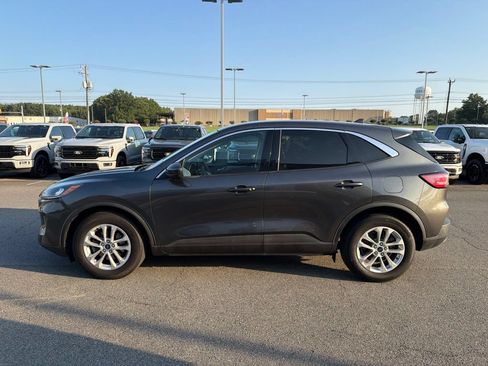 Used 2020 Ford Escape SE FWD image 6