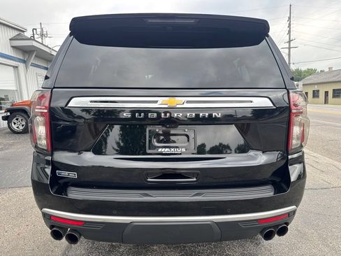 Used 2023 Chevrolet Suburban High Country w/ LPO, Illumination Package AWD/4WD image 6