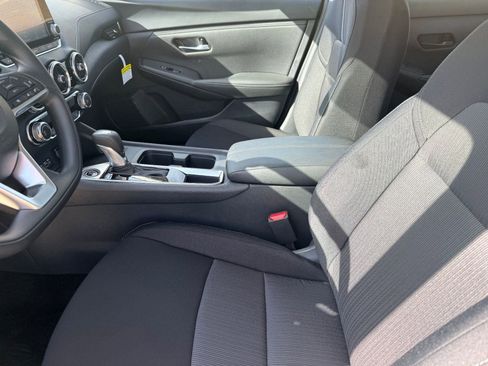 New 2025 Nissan Sentra SV image 5