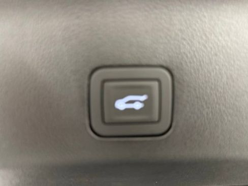 New 2026 Chevrolet Tahoe High Country image 9