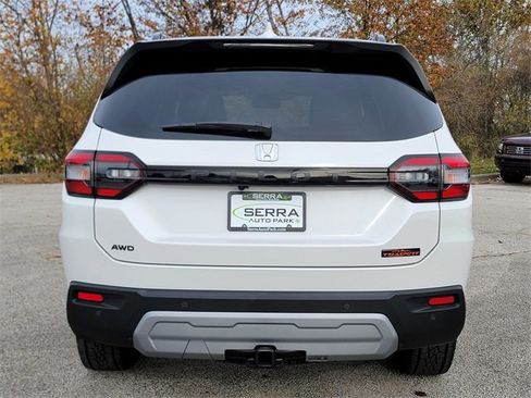 New 2025 Honda Pilot TrailSport image 5