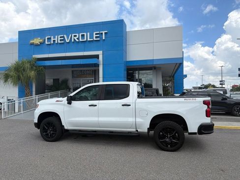 Used 2024 Chevrolet Silverado 1500 LT Trail Boss w/ Convenience Package II AWD/4WD image 11