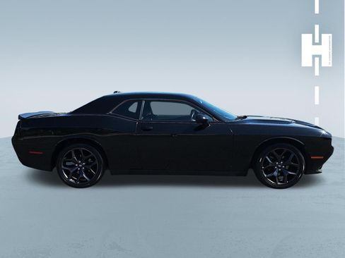Used 2020 Dodge Challenger SXT w/ Blacktop Package RWD image 3